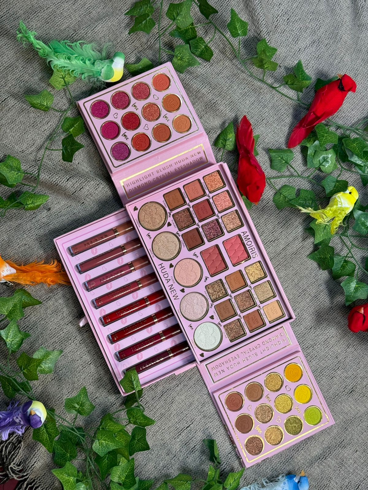 Huda New Amoris Eyeshadow All In One Book Palette